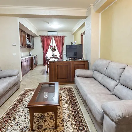 Luxury Homes Ovidiu 马马亚