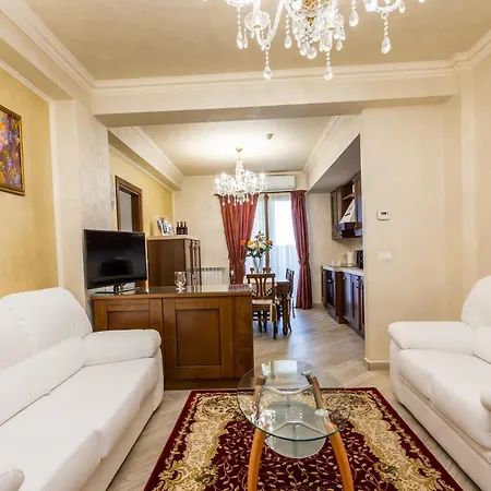 Luxury Homes Ovidiu 马马亚