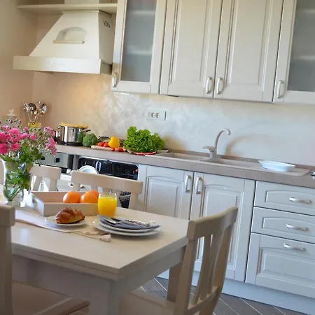 Luxury Homes Ovidiu Aparthotel 3*
