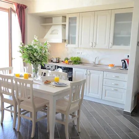 Aparthotel Luxury Homes Ovidiu 3*