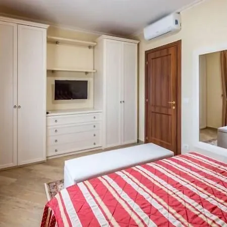 Aparthotel Luxury Homes Ovidiu