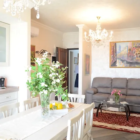 Apart-hotel Luxury Homes Ovidiu 3*