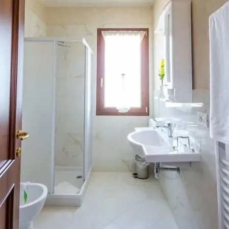 Luxury Homes Ovidiu 3* Mamaia
