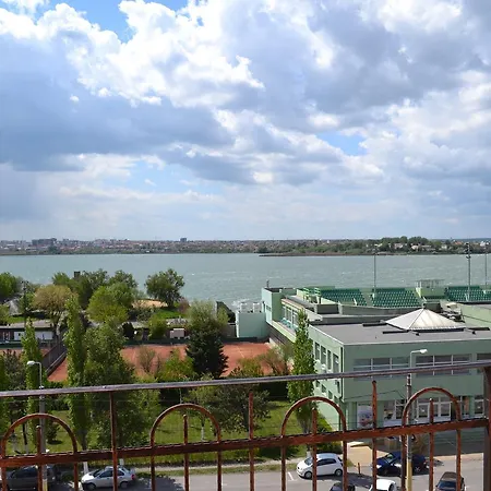 Luxury Homes Ovidiu Aparthotel